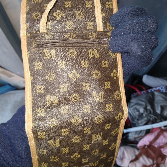 Wallet - Picture 2 of 3